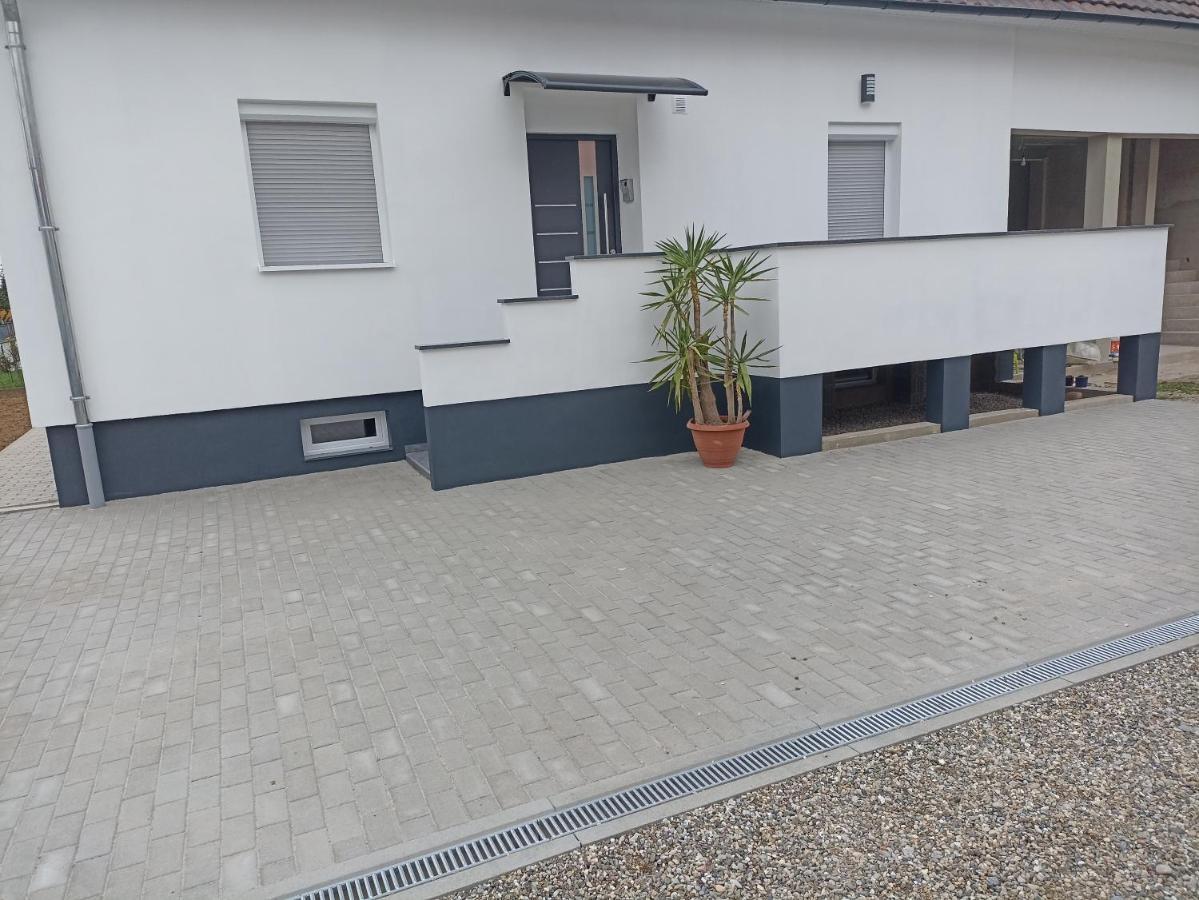 Ebs Paradies Rheinhausen Zewnętrze zdjęcie