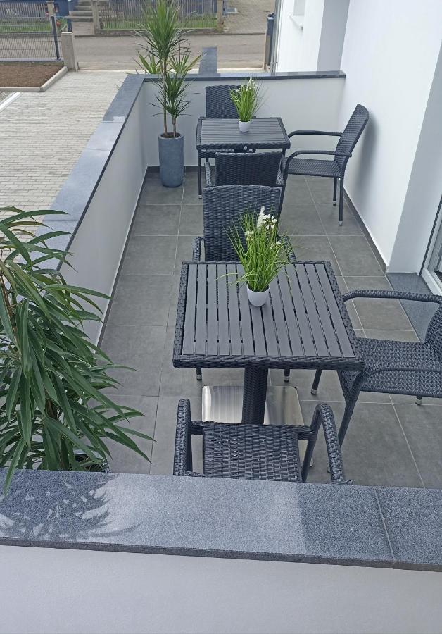 Ebs Paradies Rheinhausen Zewnętrze zdjęcie